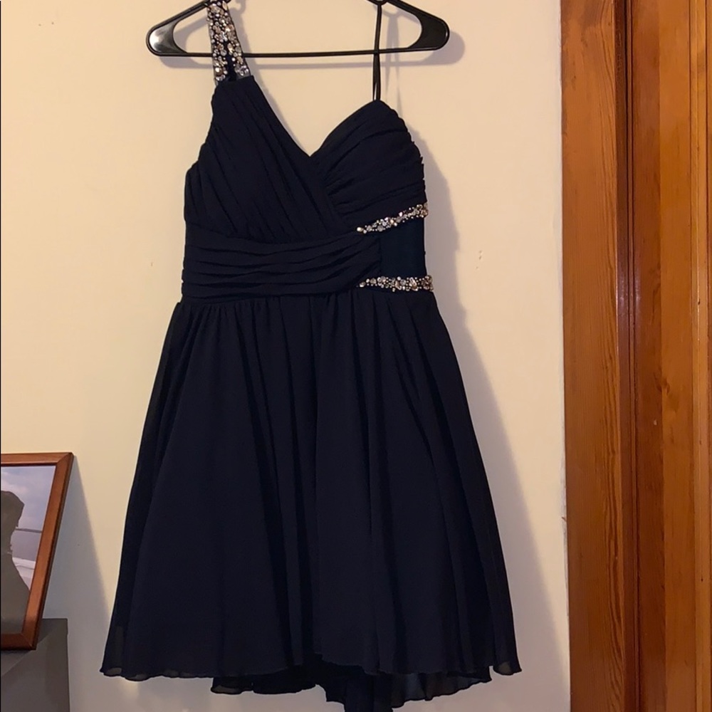 CITY STUDIO | One-shoulder dress